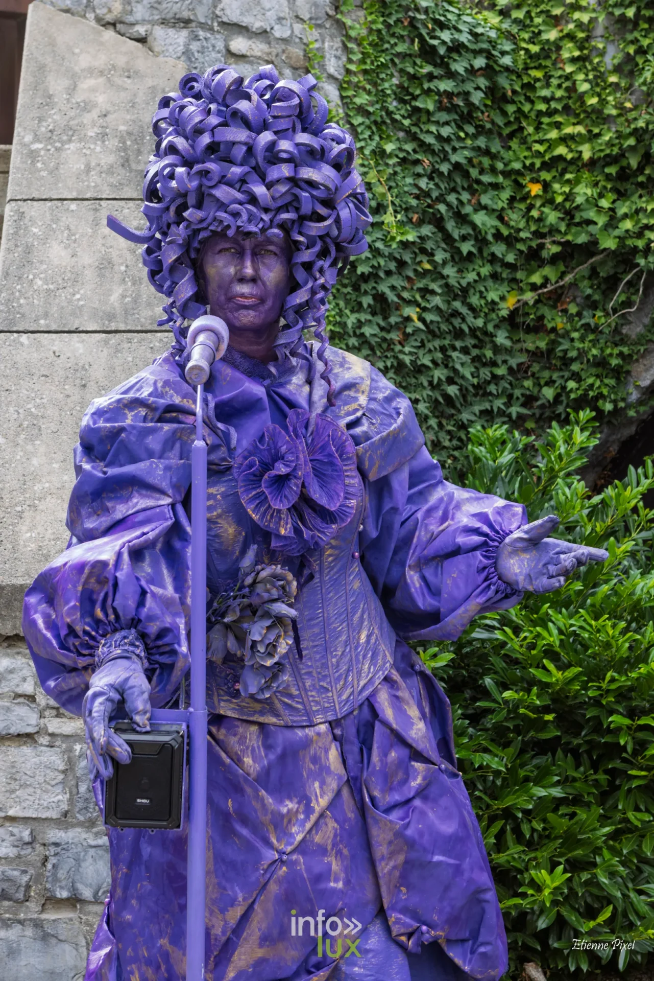 Statue vivante au festival Statues en Marche 2026 a Marche-en-Famenne, photo Etienne Pixel