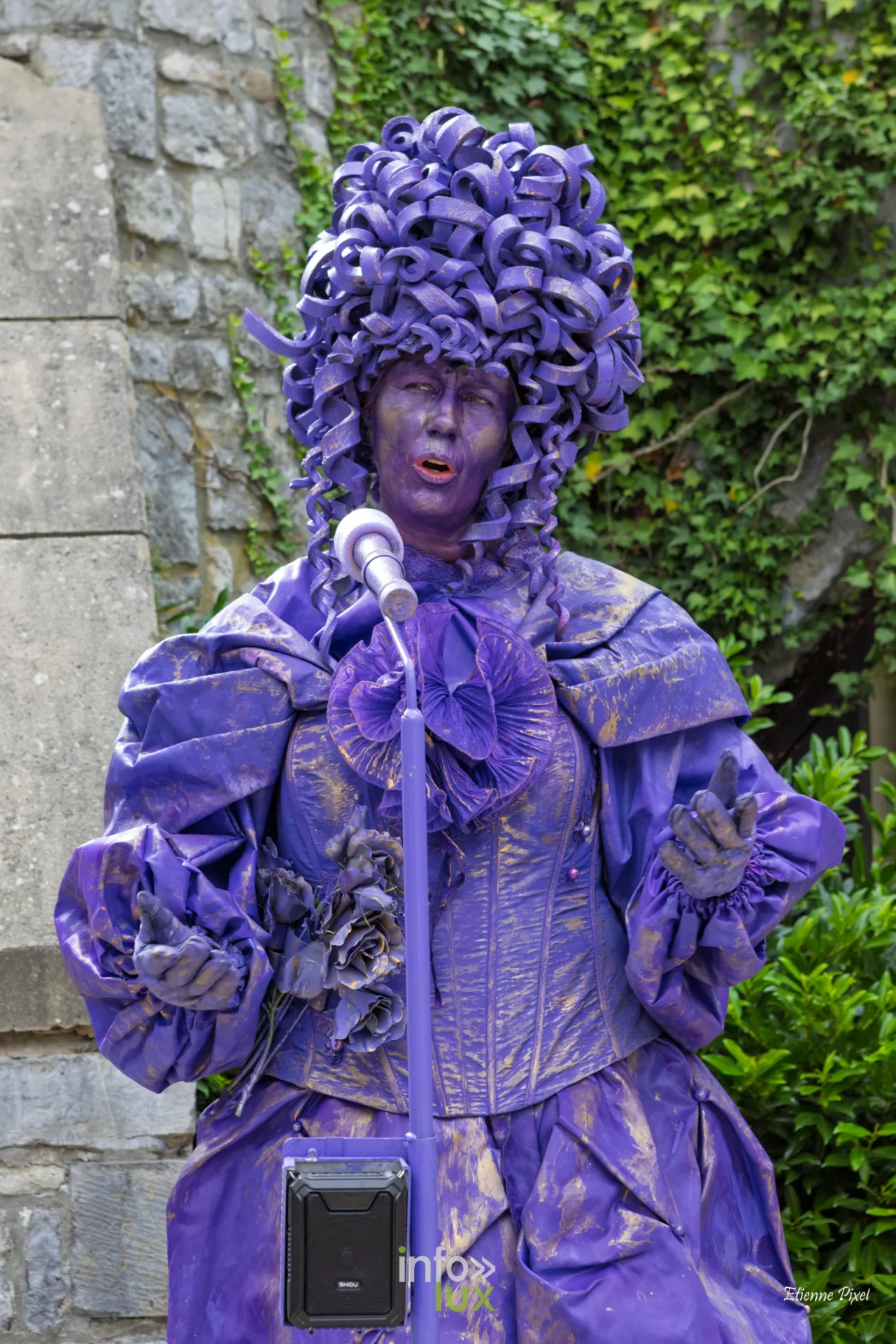 Statue vivante au festival Statues en Marche 2026 a Marche-en-Famenne, photo Etienne Pixel