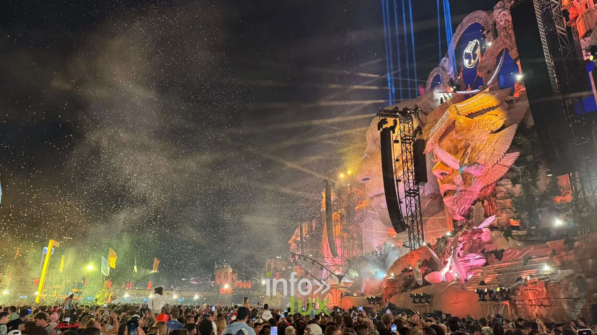 Ambiance et scènes du festival Tomorrowland 2026 à Boom, édition Consciencia