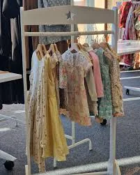 Ferrières > Brocante > Vide dressing afterwork