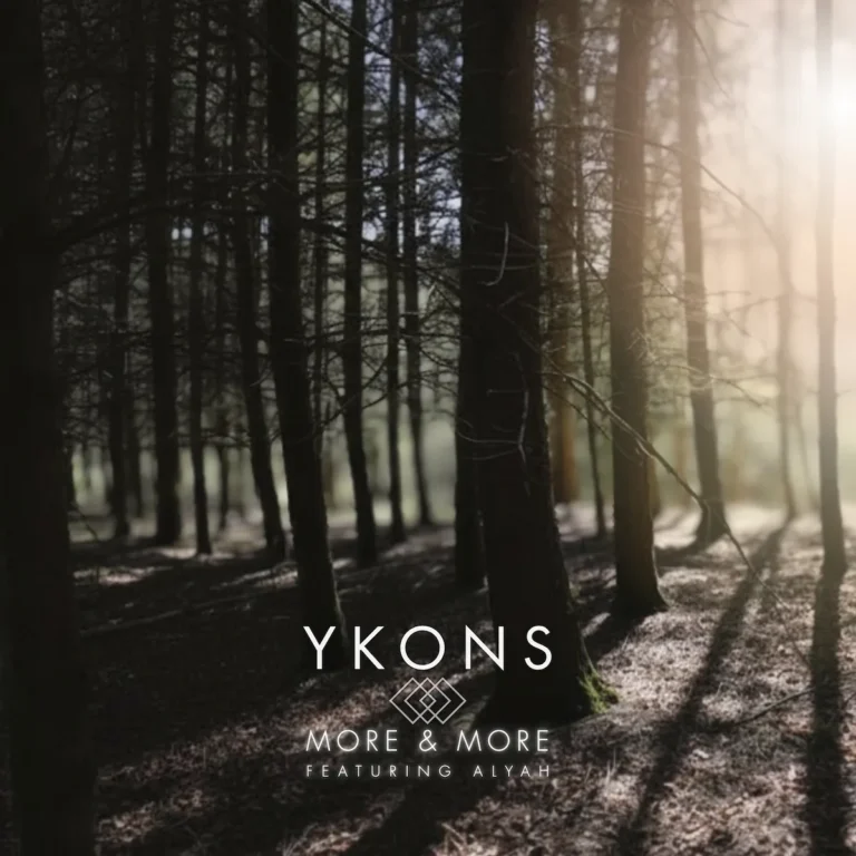 YKONS revisite « More and More » en acoustique avec Alyah