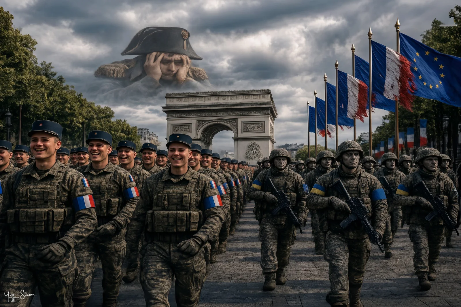 Soldats défilant devant l'Arc de Triomphe sous un ciel chargé