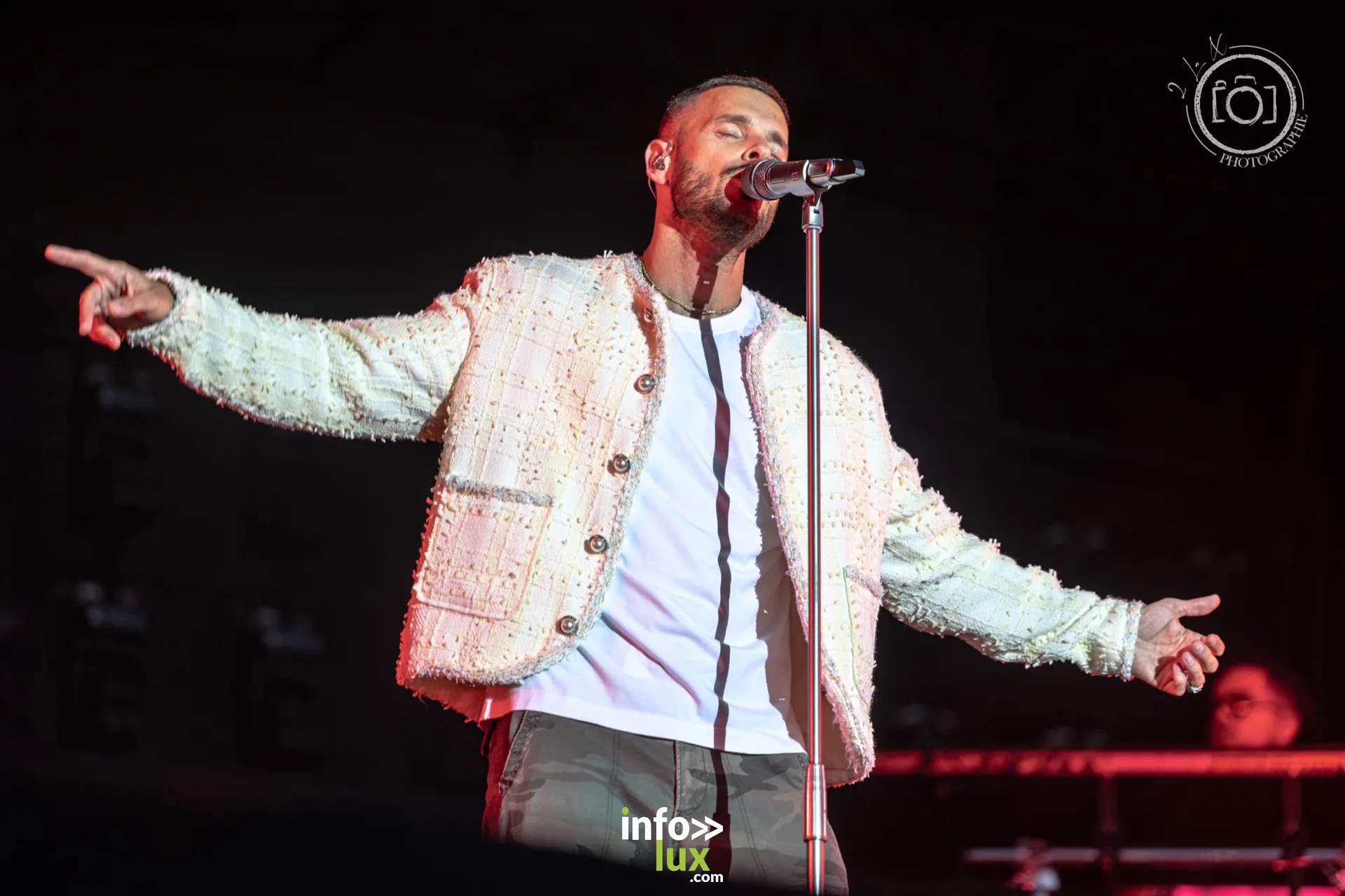 M. Pokora en pleine performance à Foire en Scène 2026