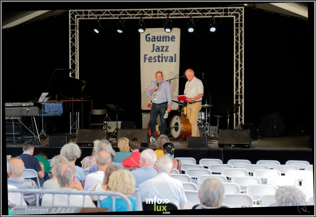 Musicien sur scène au Gaume Jazz Festival 2026 à Rossignol — photo Gustave KABONGO