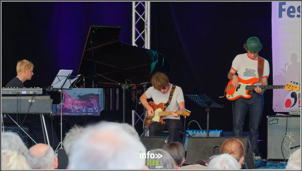Concert du Gaume Jazz Festival 2026 dans le parc de Rossignol — photo Gustave KABONGO