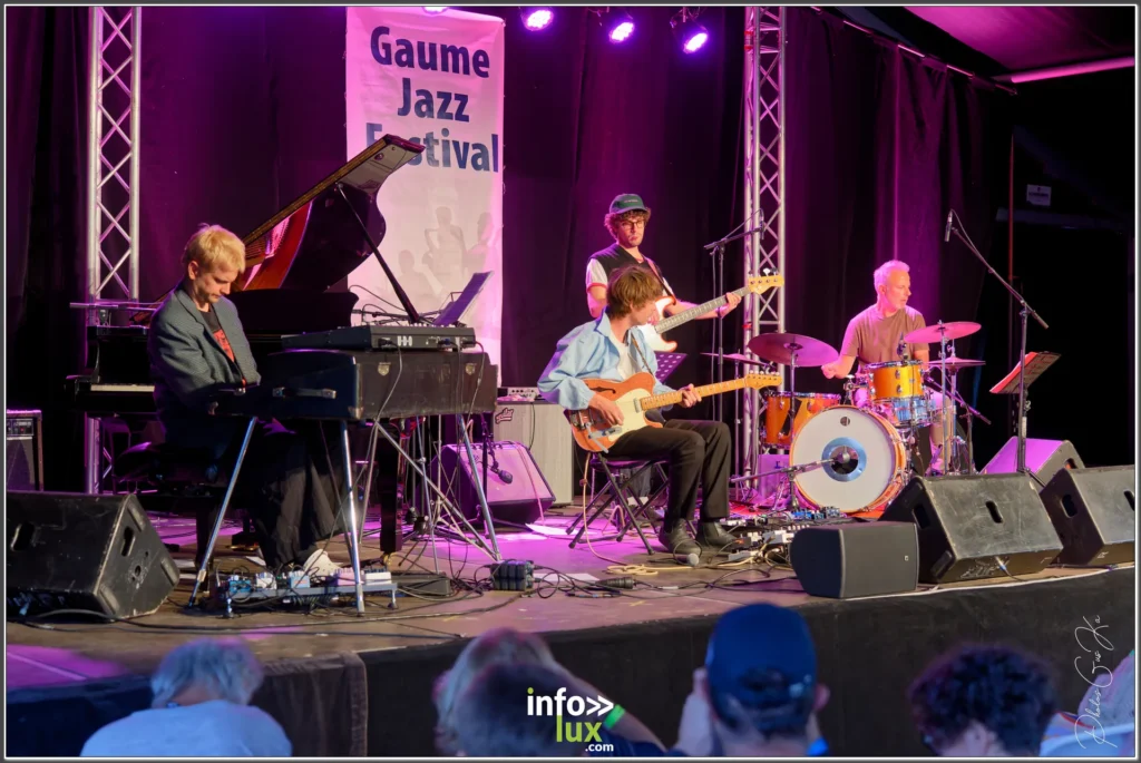 Public du Gaume Jazz Festival 2026 à Rossignol, vendredi 7 août — photo Gustave KABONGO