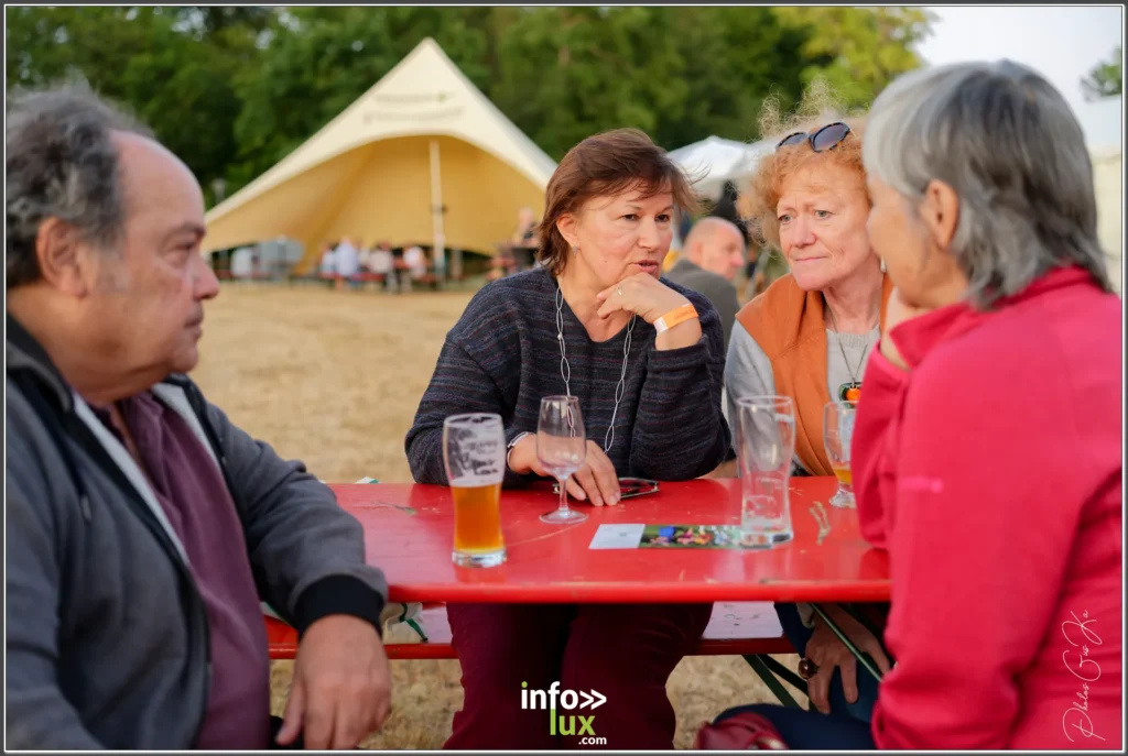 Concert du Gaume Jazz Festival 2026 dans le parc de Rossignol — photo Gustave KABONGO