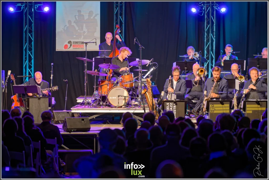 Concert du Gaume Jazz Festival 2026 dans le parc de Rossignol — photo Gustave KABONGO