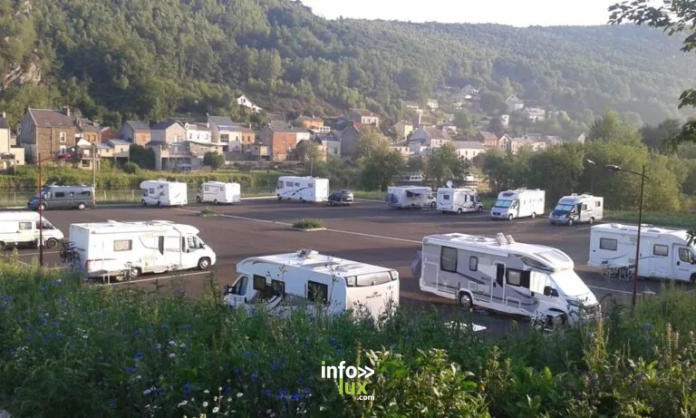 Aire de Camping Car de Bogny-sur-Meuse
