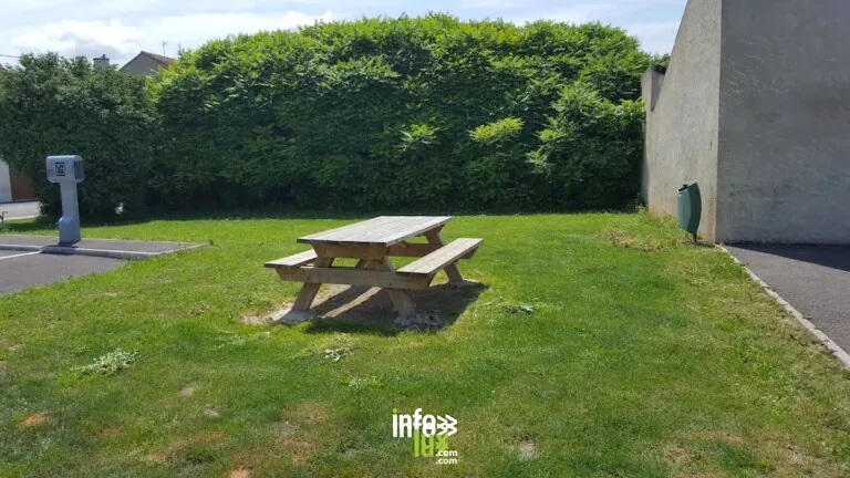 Aire de service et de stationnement
