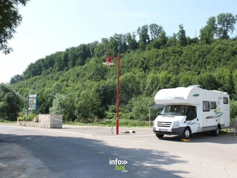 Aire de services et de stationnement de Rebeuville
