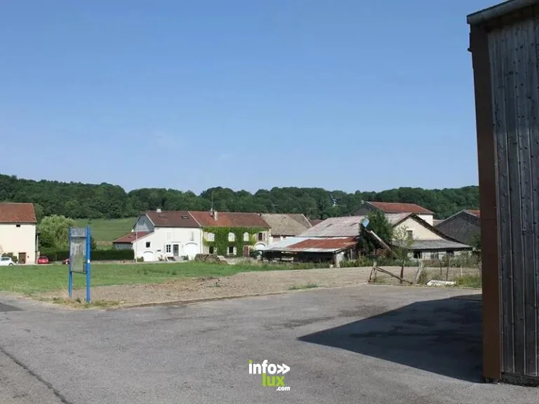Aire de stationnement de Pompierre