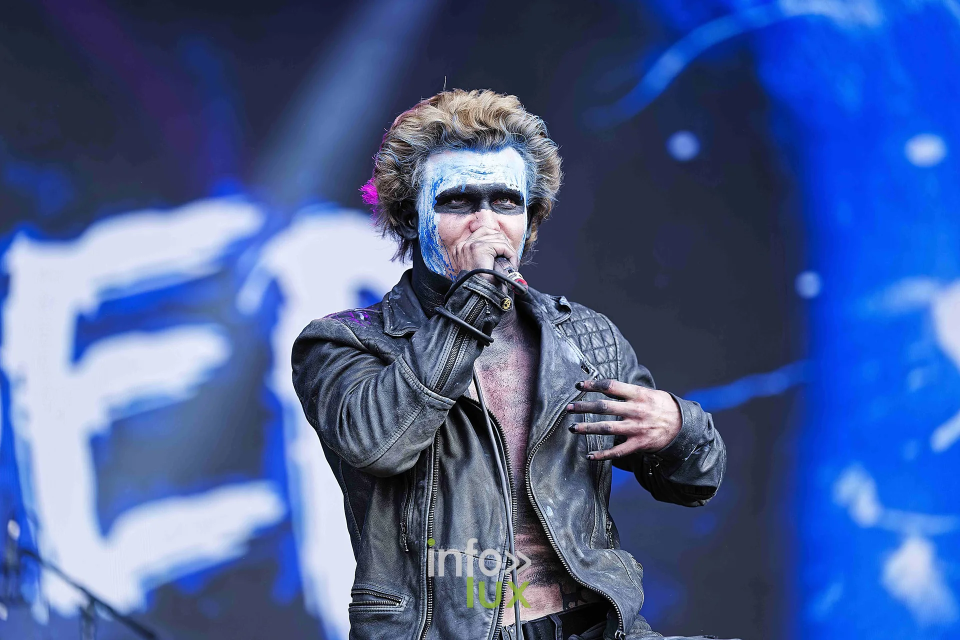 Vended, fondé par deux fils de membres de Slipknot, met le feu aux poudres.
