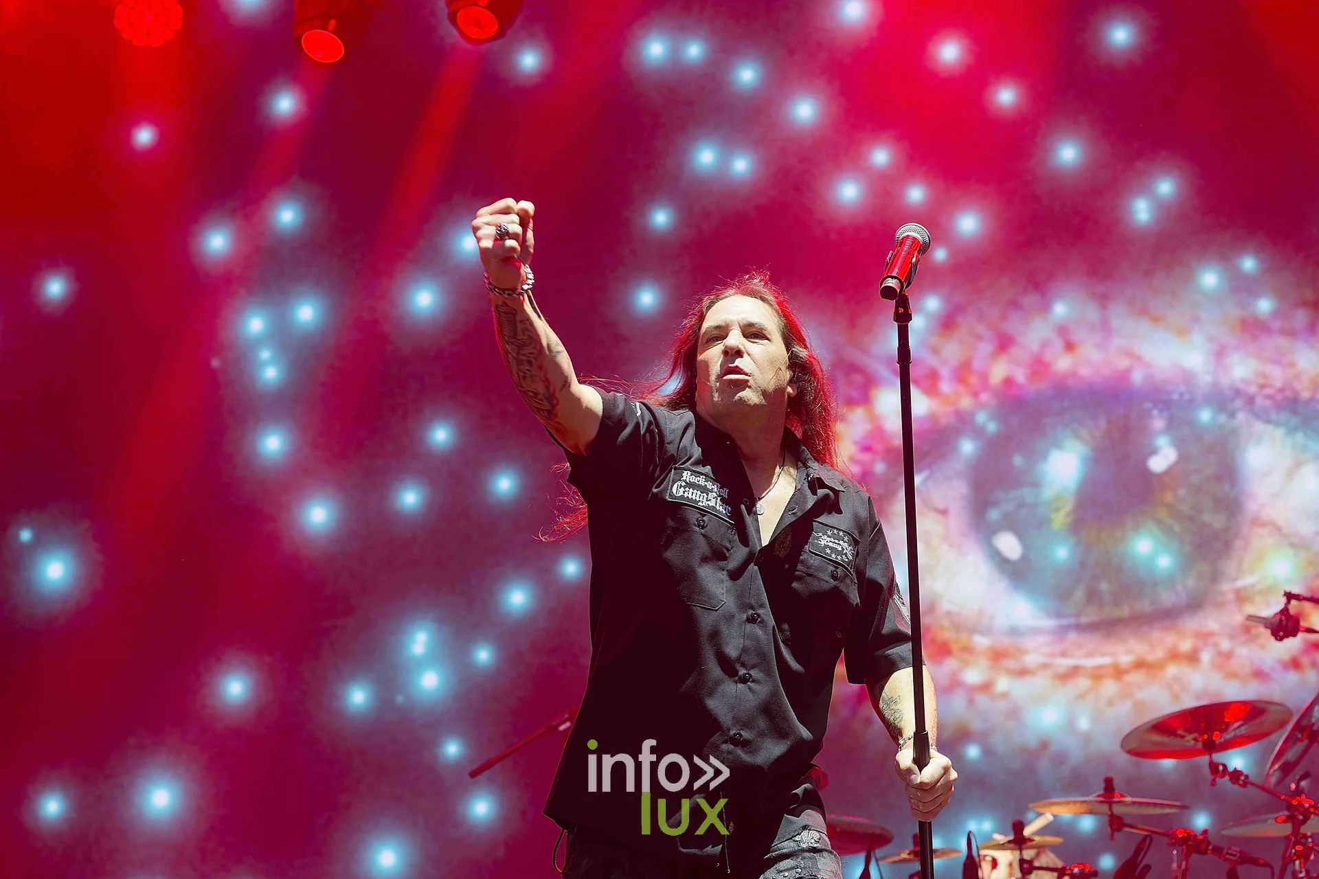 Savatage passe sa carrière en revue pour le plus grand bonheur des fans.