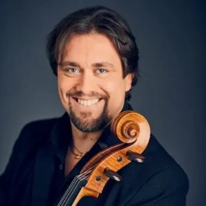 Le violoncelliste Alexandre Debrus en recital — Academie de Musique, Braine-l'Alleud