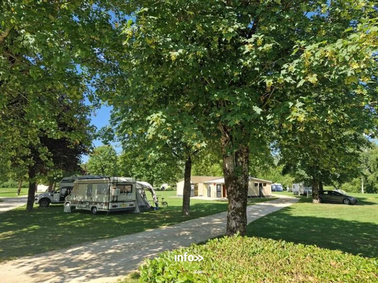 Camping le Paquis à Varennes-en-Argonne