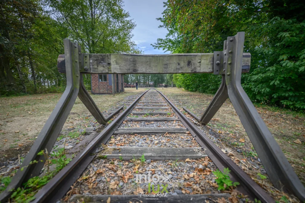 Butoir de fin de voie sur les rails du site minier de Lewarde
