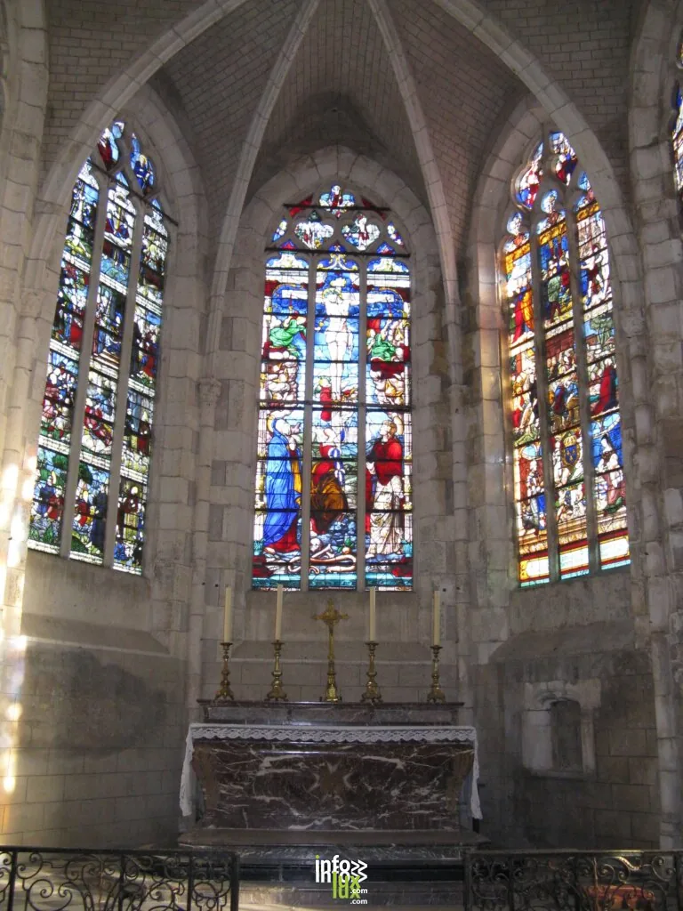 Montmort-Lucy > Patrimoine > Découvrez librement une église aux vitraux remarquables