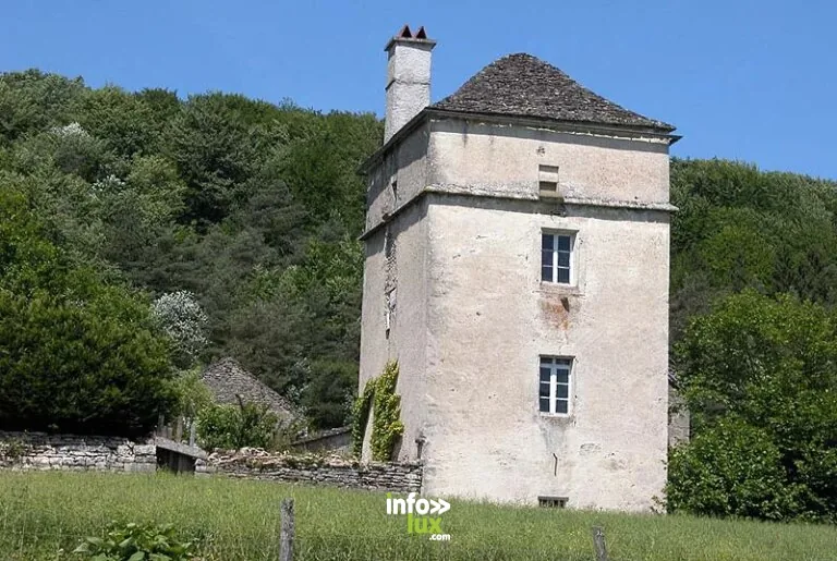La tour carré de Germaines