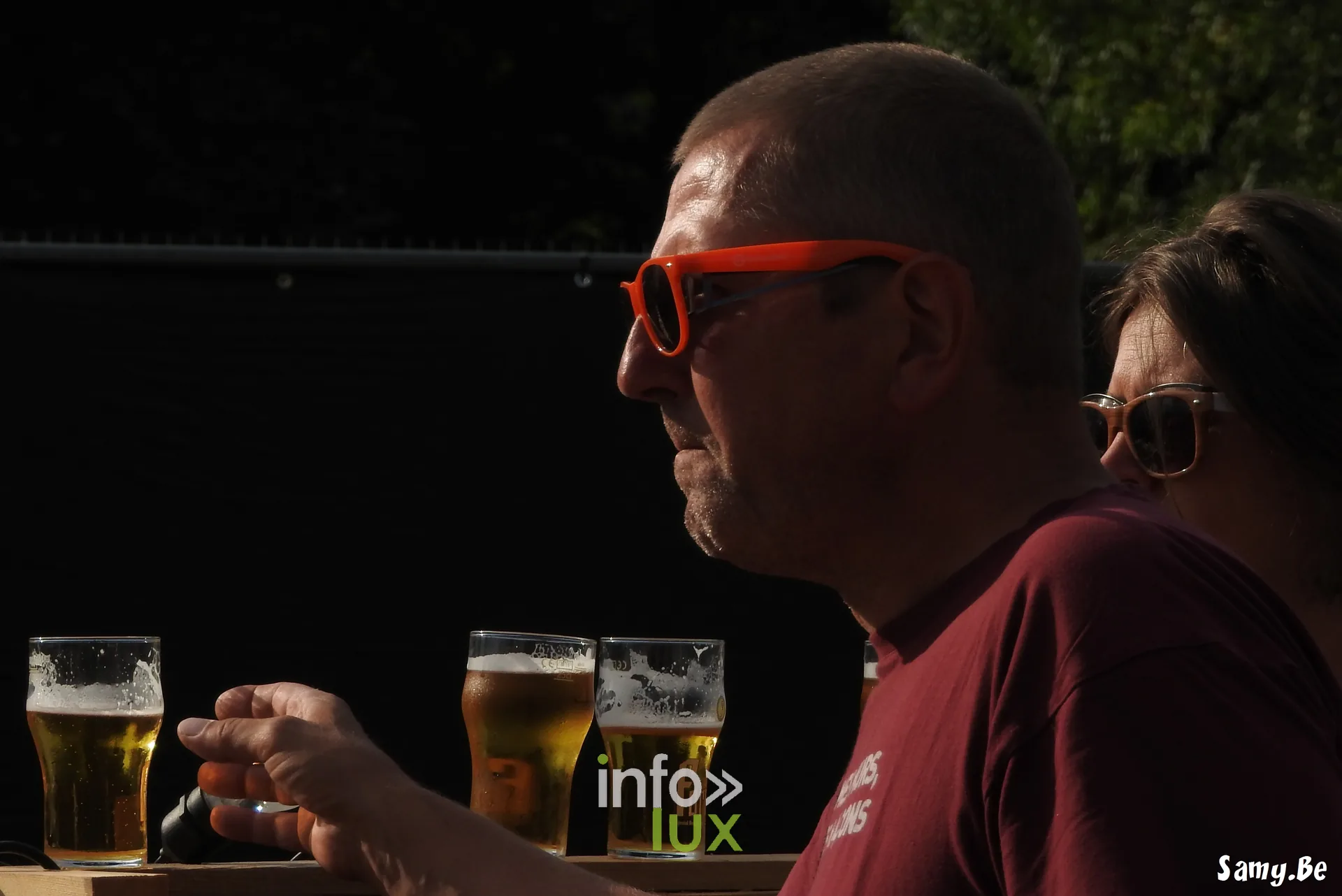 Le Pré Verre Festival 2026 à Quévy-le-Grand — l’après-midi du dimanche au pré verre : bar, food trucks et retour des marcheurs