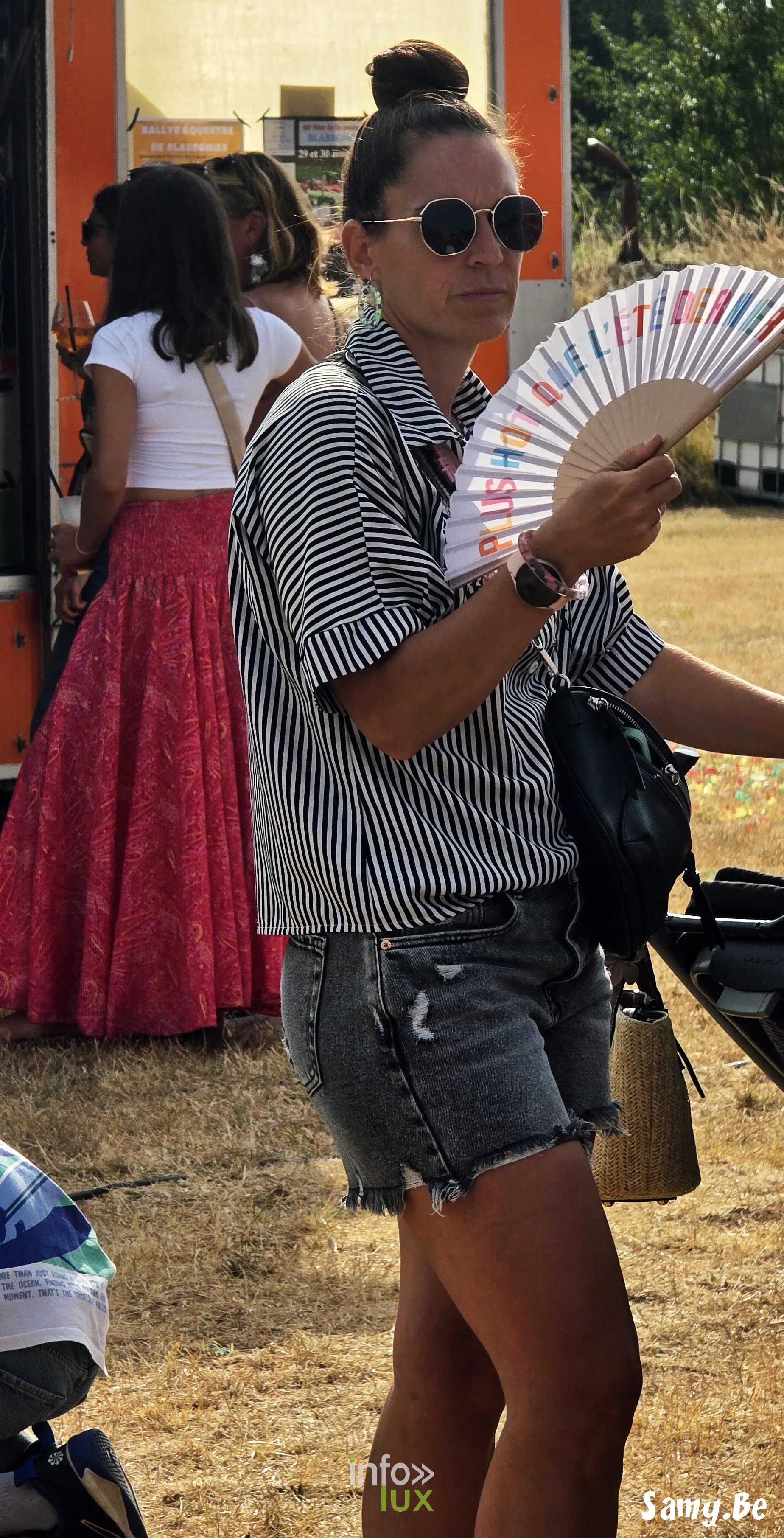 Le Pré Verre Festival 2026 à Quévy-le-Grand — l’après-midi du dimanche au pré verre : bar, food trucks et retour des marcheurs