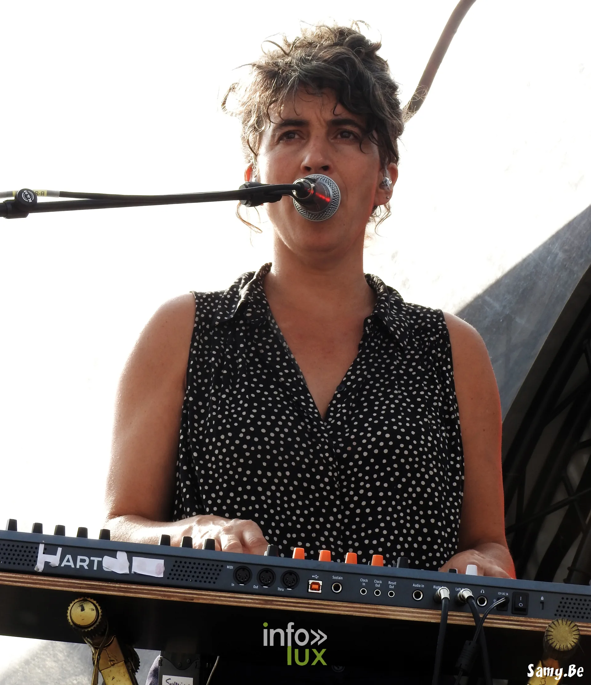 Le Pré Verre Festival 2026 à Quévy-le-Grand — l’après-midi du dimanche au pré verre : bar, food trucks et retour des marcheurs