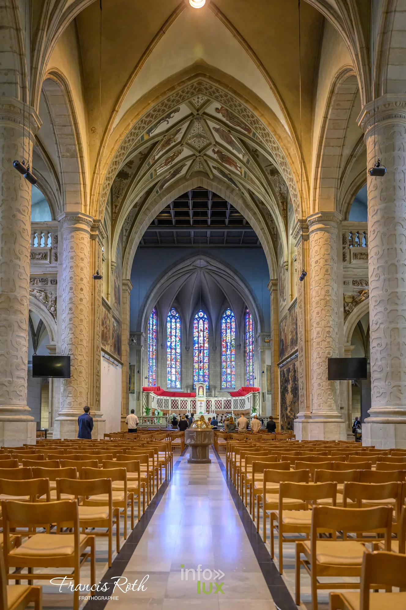 Luxembourg-Ville — La nef de la cathédrale Notre-Dame de Luxembourg.