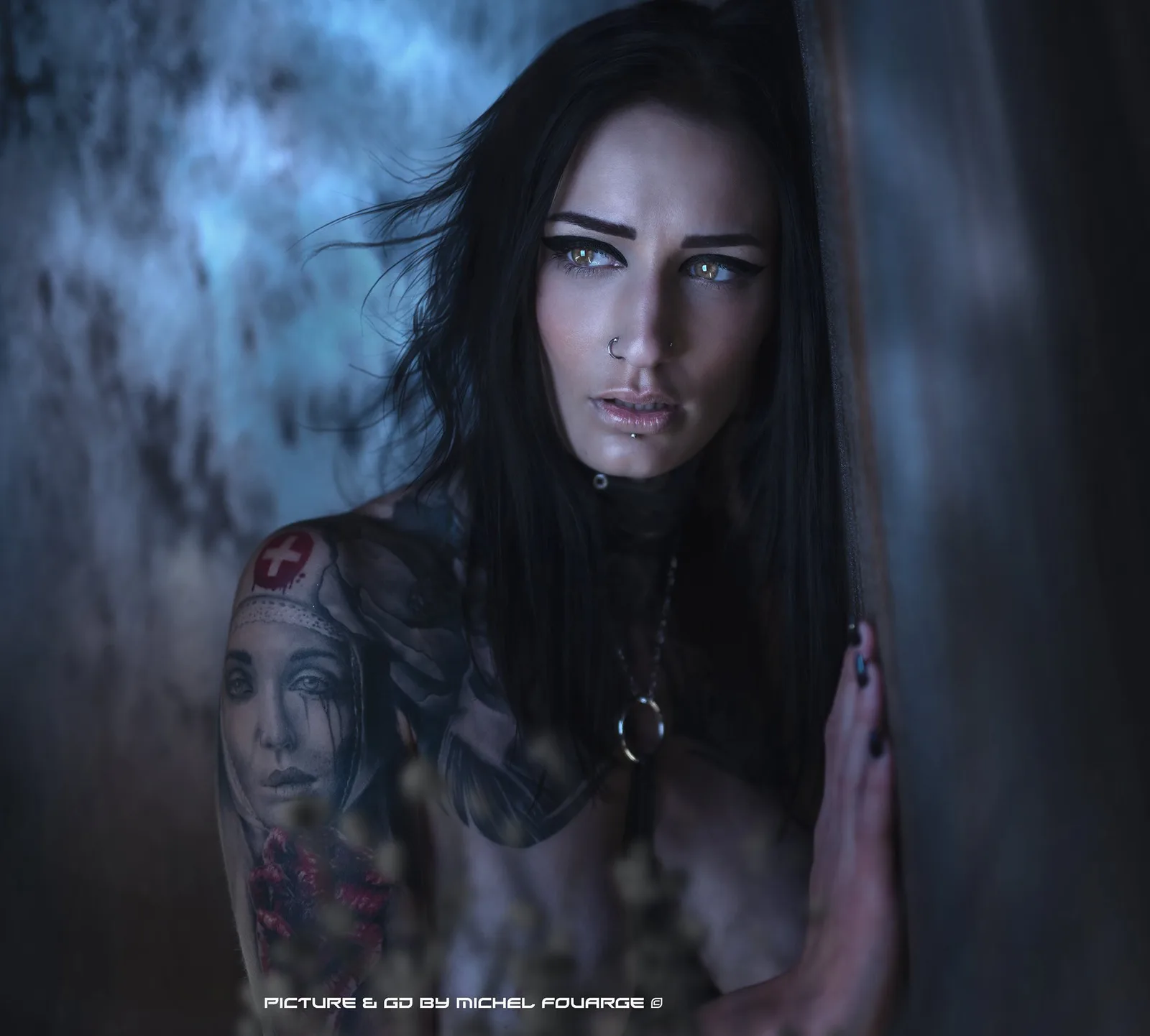 Portrait en lumiere naturelle, en exterieur. © Michel Fouarge