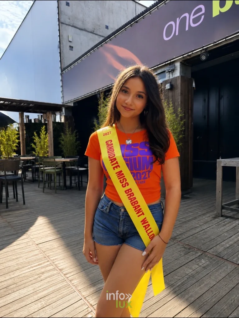 Eléa Colasuonno avec l’écharpe Candidate Miss Brabant wallon 2027