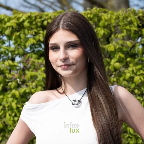 Lola Saquet, candidate Miss Luxembourg 2027, portrait officiel des candidates Miss Belgique