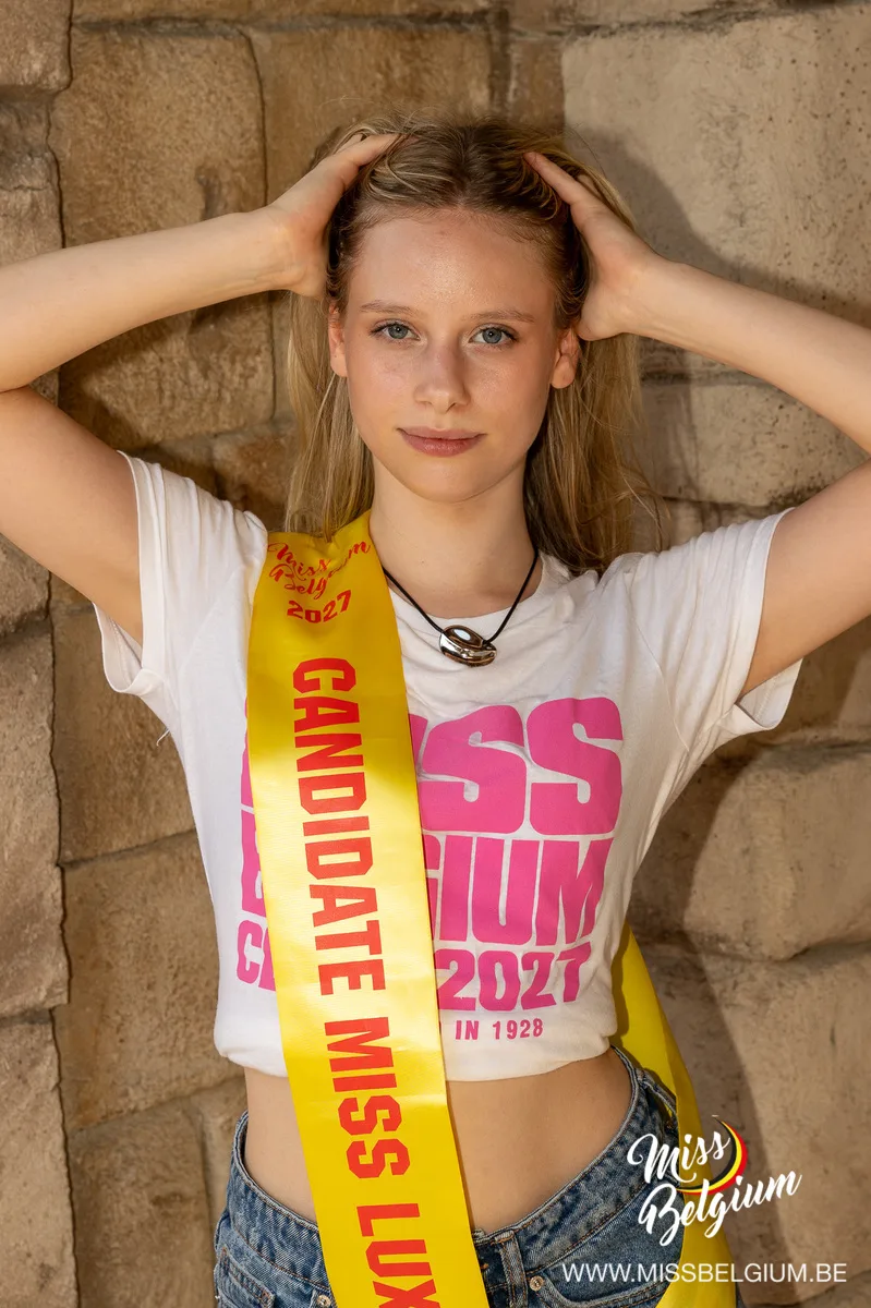 Maëlle Gasbarre en t-shirt Miss Belgium 2027, photo officielle