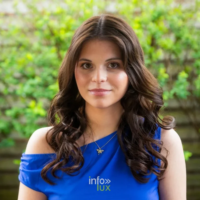 Julia, candidate Miss Namur 2027, portrait officiel des candidates Miss Belgique