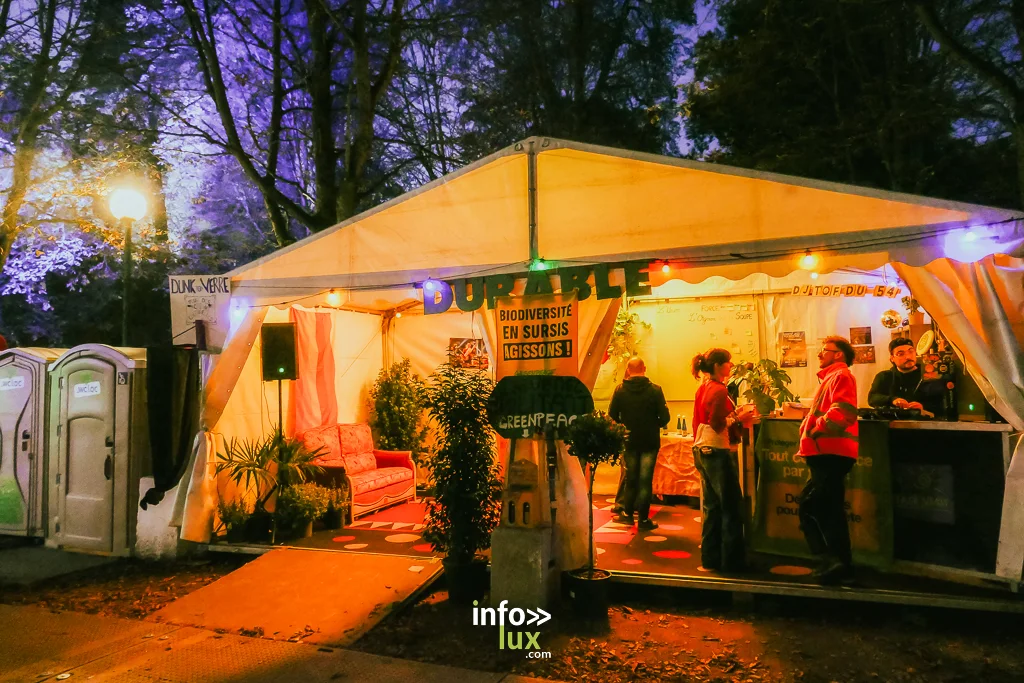 Un stand associatif du village de Nancy Jazz Pulsations, archives