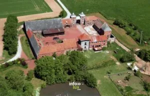 Château Ferme de Rampemont à Honnelles