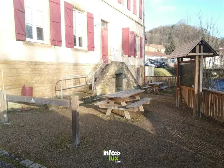 Aire de pique-nique à Cons-la-Grandville : la halte pique-nique