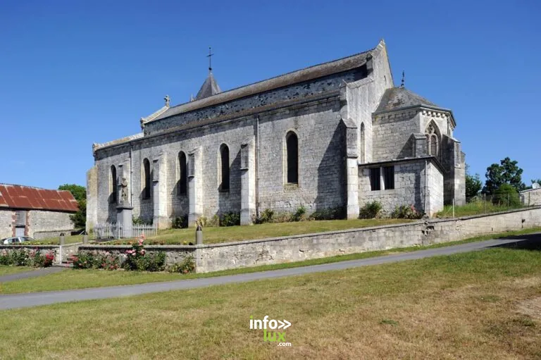 Église Fortifiée D'Aouste à Aouste