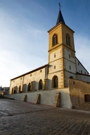 Église Saint-Martin et calvaires à Pierrevillers