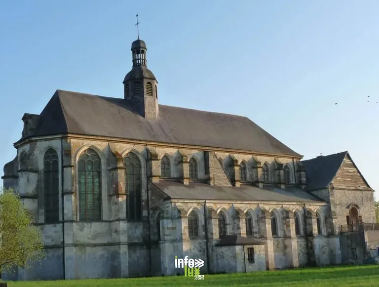 Église Saint-Pierre à Novy-Chevrières