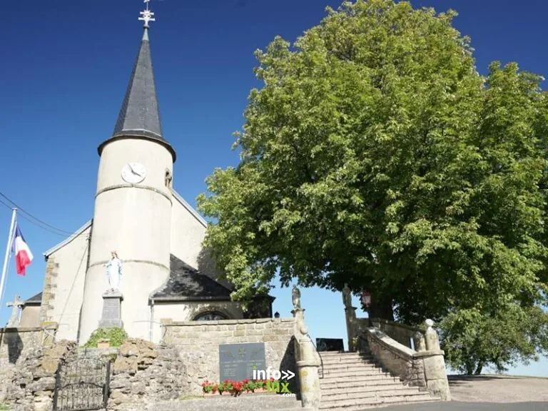 Église Saint-Pierre et calvaire à Altrippe