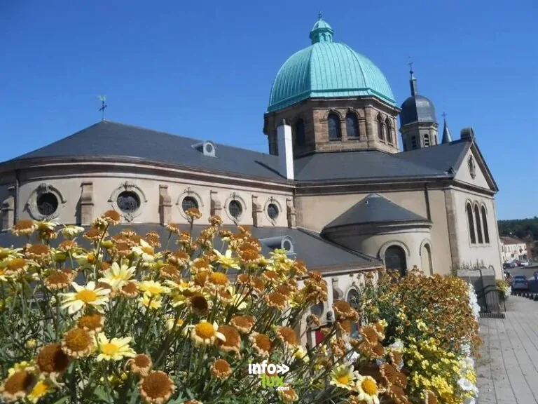 Église Sainte-Croix à Creutzwald : histoire, visite et infos pratiques