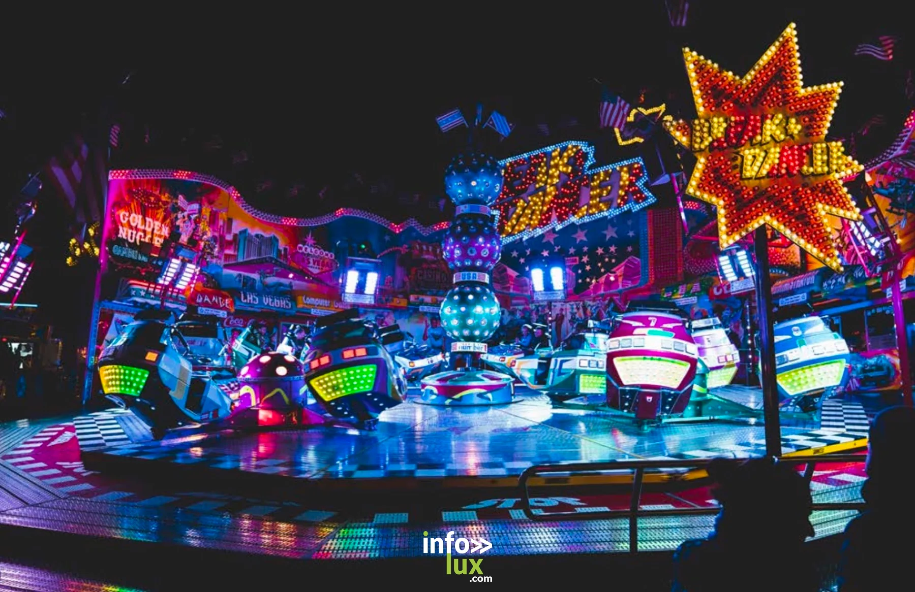 Manège illuminé du Rose Festival à Toulouse