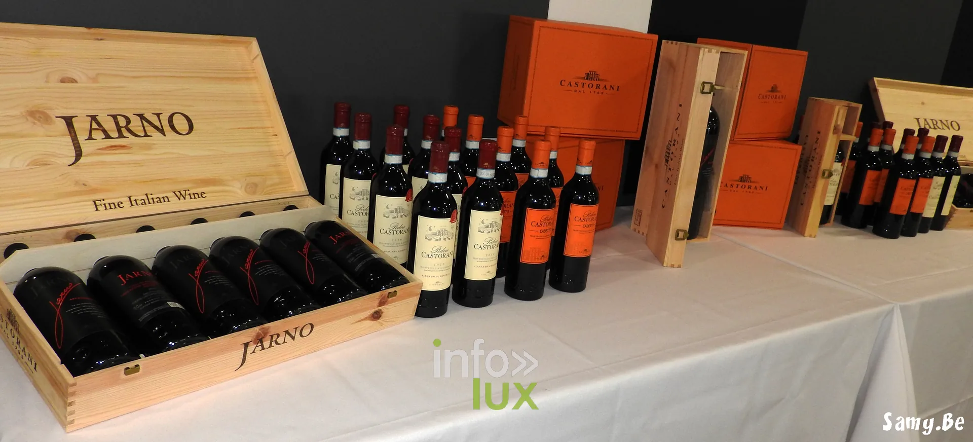 Les bouteilles Podere Castorani alignées avant le service — Soirée dégustation des vins Jarno Trulli au restaurant Le Méridien, Strépy-Bracquegnies, le 23 août 2026