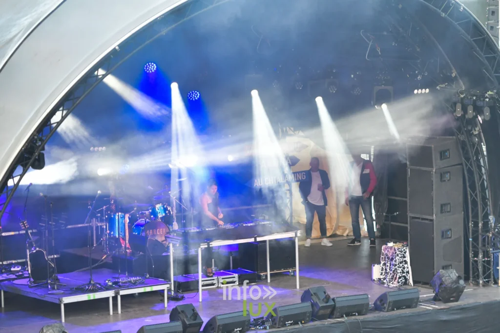 Voûte éclairée de la Main Stage du Summer Lake Festival 2026 à Neufchâteau