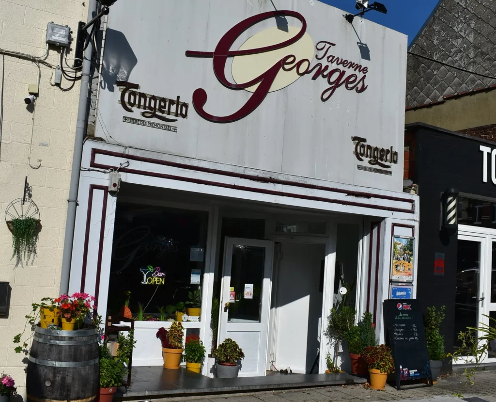 Taverne Georges - facade rue de l'Ancien Bourg Facade de la Taverne Georges rue de l'Ancien Bourg a Braine-l'Alleud