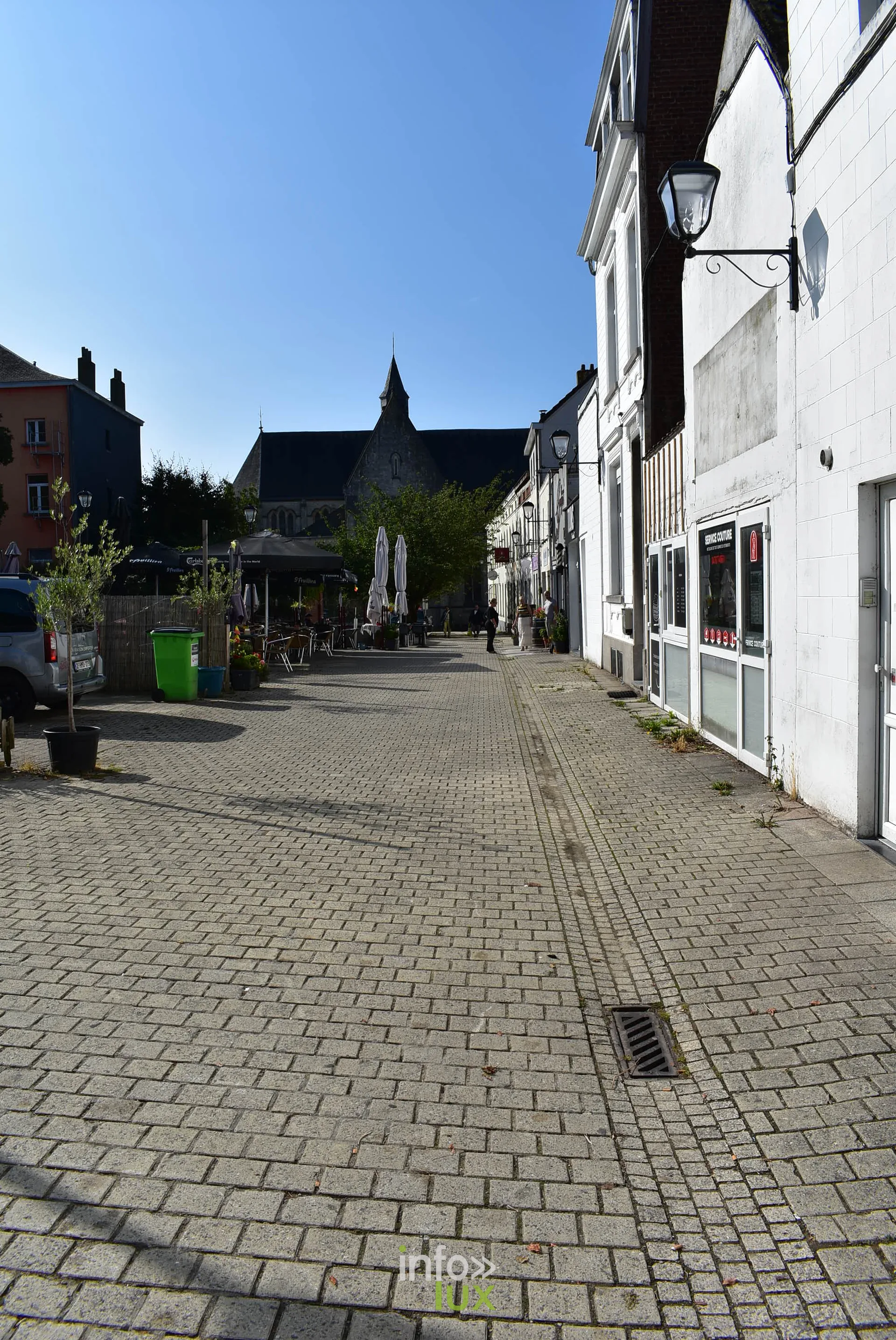 La rue pietonne des Trois Apotres Rue pietonne des Trois Apotres a Braine-l'Alleud