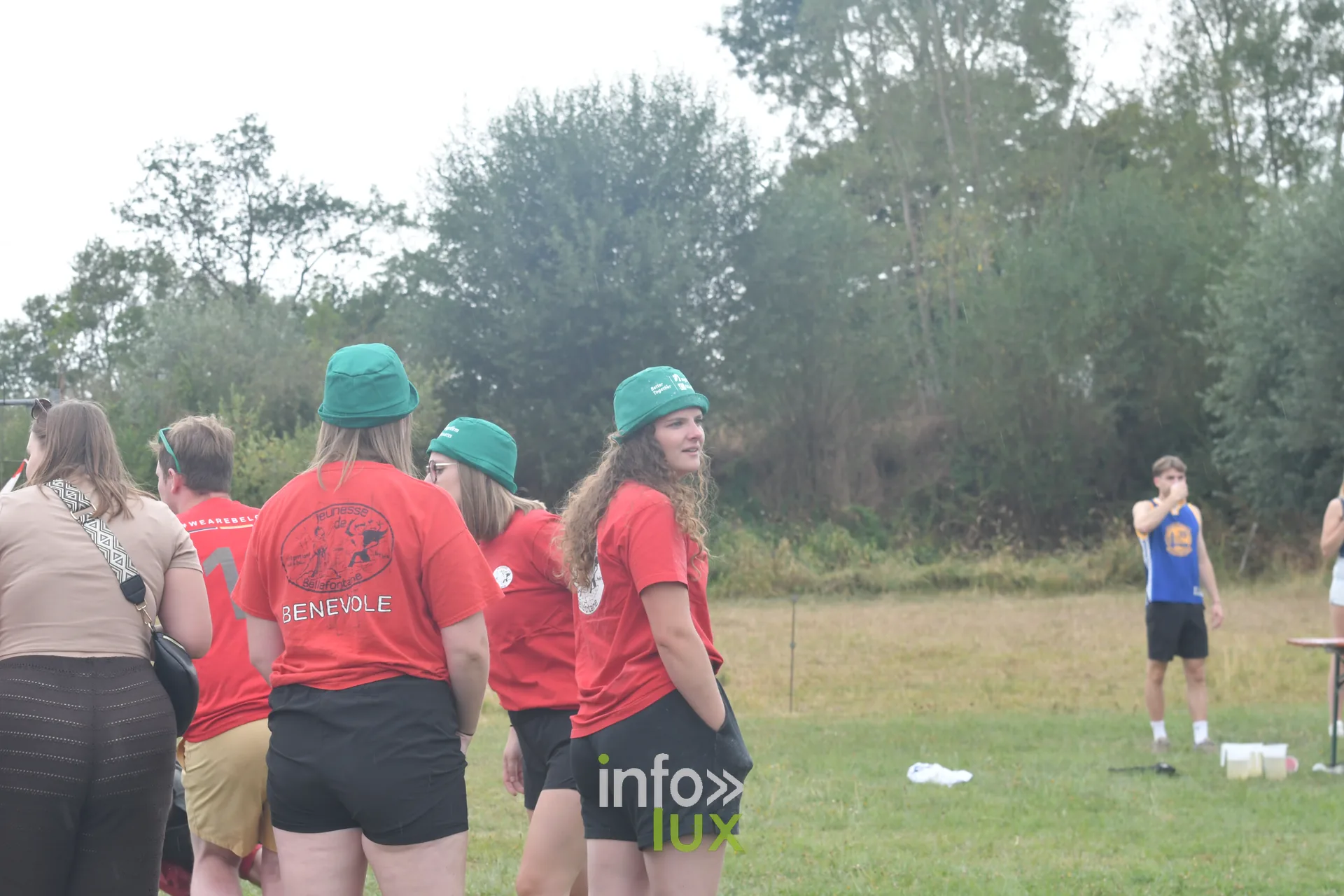 Concours de farine soufflee aux jeux inter-villages de Villers-sur-Semois, dimanche 9 aout 2026