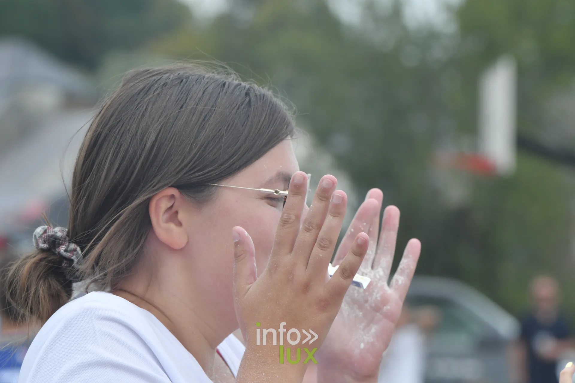 Concours de farine soufflee aux jeux inter-villages de Villers-sur-Semois, dimanche 9 aout 2026