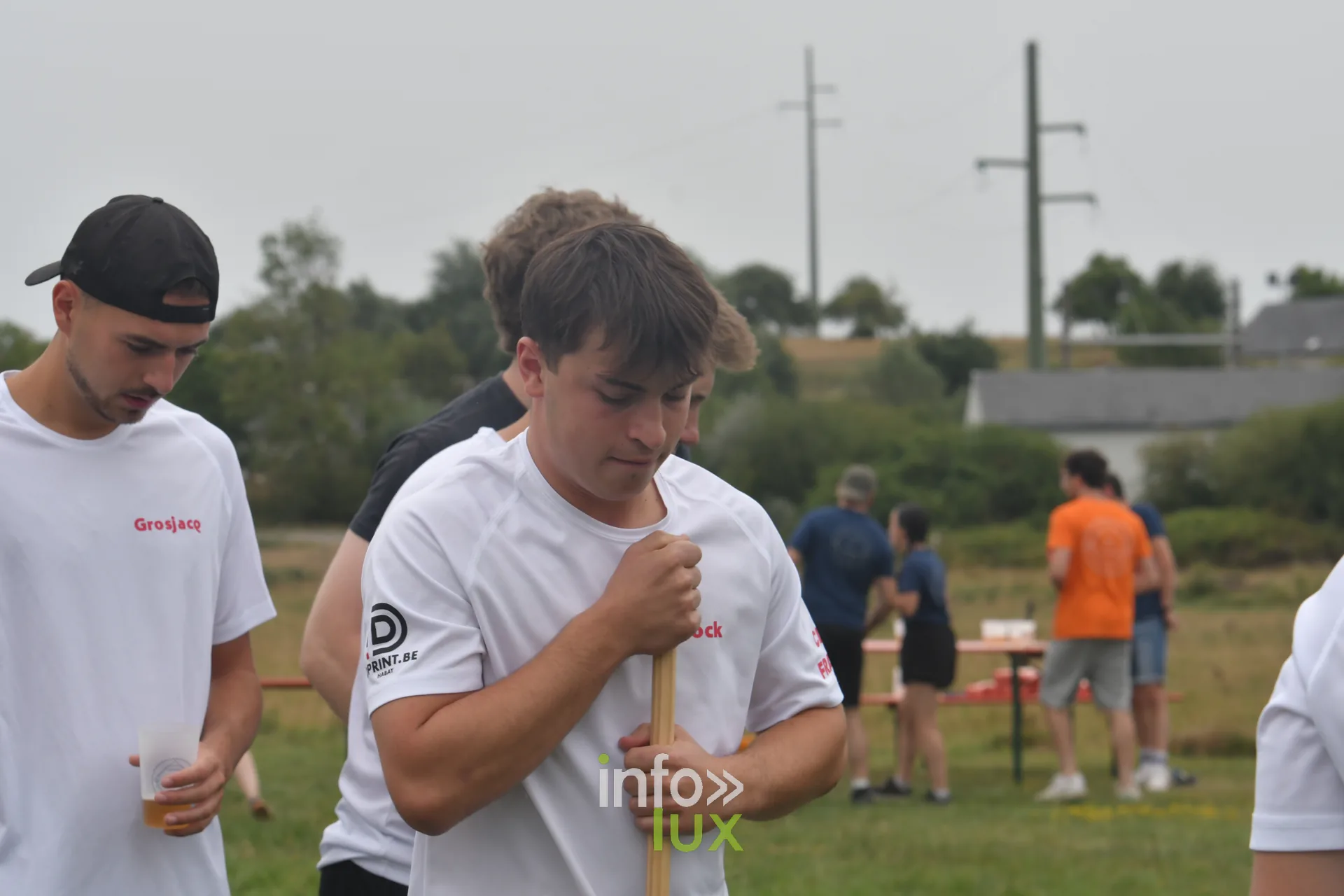 Epreuve du baton aux jeux inter-villages de Villers-sur-Semois, dimanche 9 aout 2026
