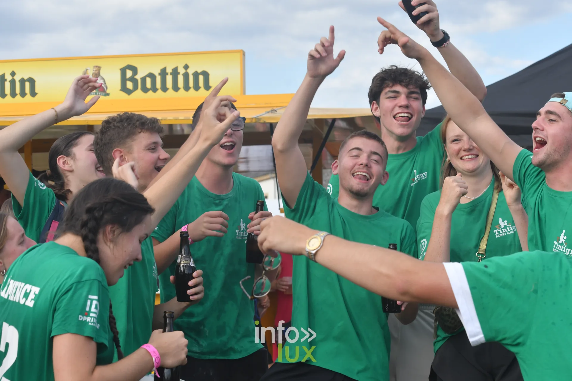 L'equipe du Tintigny Basket Club fete sa journee aux jeux inter-villages de Villers-sur-Semois, dimanche 9 aout 2026