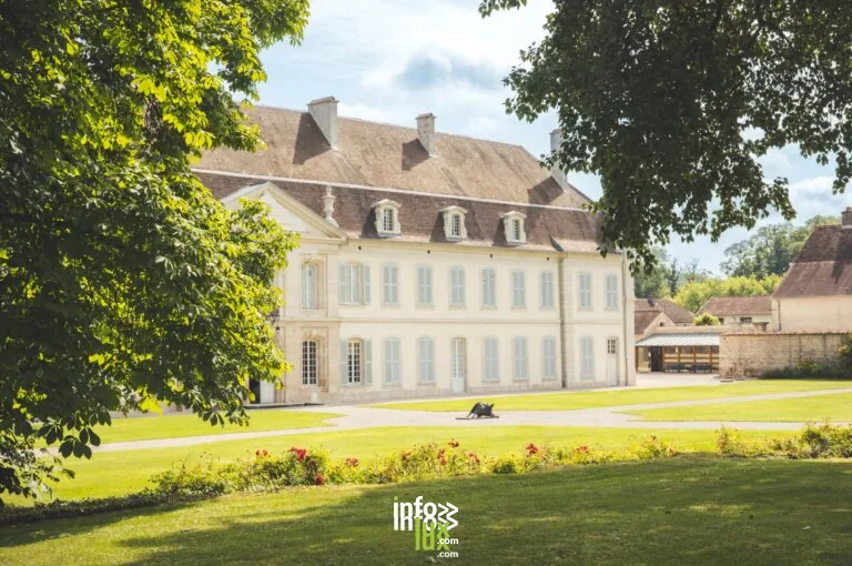 Auberive > Patrimoine > Visite d’une ancienne abbaye, de ses jardins et de ses vergers